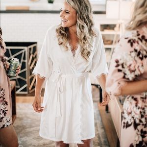 Le Rose White Bridal Robe